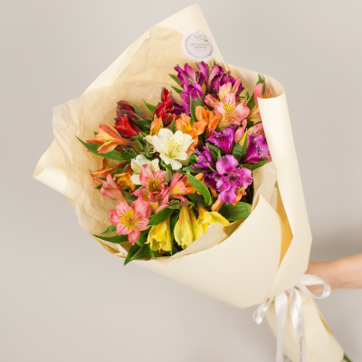 Букет из разноцветных альстромерий N 50398